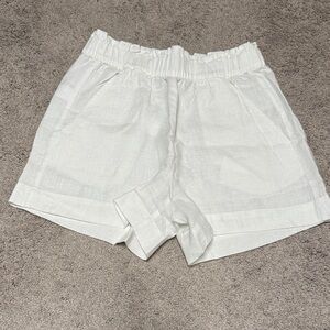 LOFT Beach White Shorts with elastic waist-NEVER WORN !